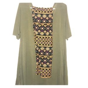 LuLaRoe Perfect Tee and TC Leggings